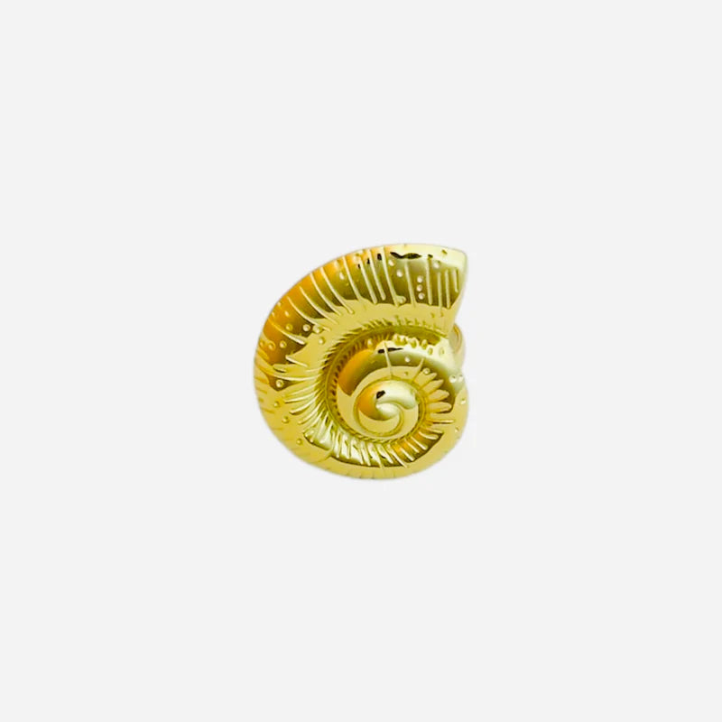Schelpen ring in het goud