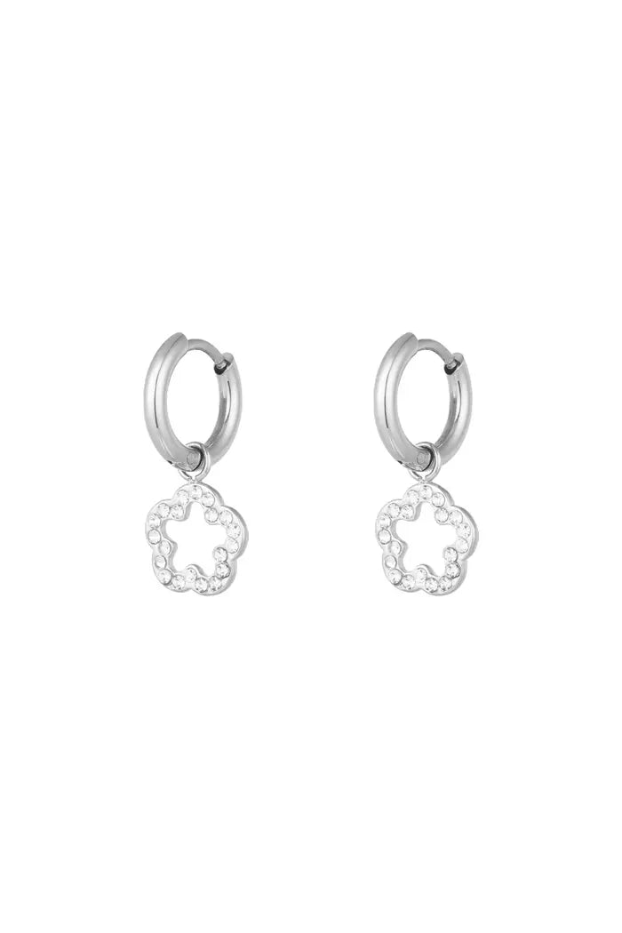 Oorbellen subtiel hangers glitter bloemen zilver