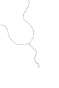 Ketting met fijne schakel en hanger in Y vorm van een diamant in het zilver