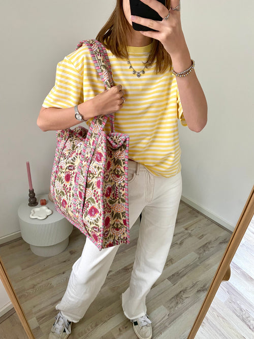 Handgemaakte indiaanse shopper tote bag tas in een vrolijke bloemen print met geel, groen en roze en met lang hengsel en ritssluiting