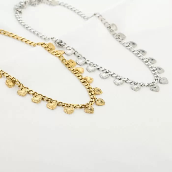 Hartjes kettingen met bedels goud en zilver