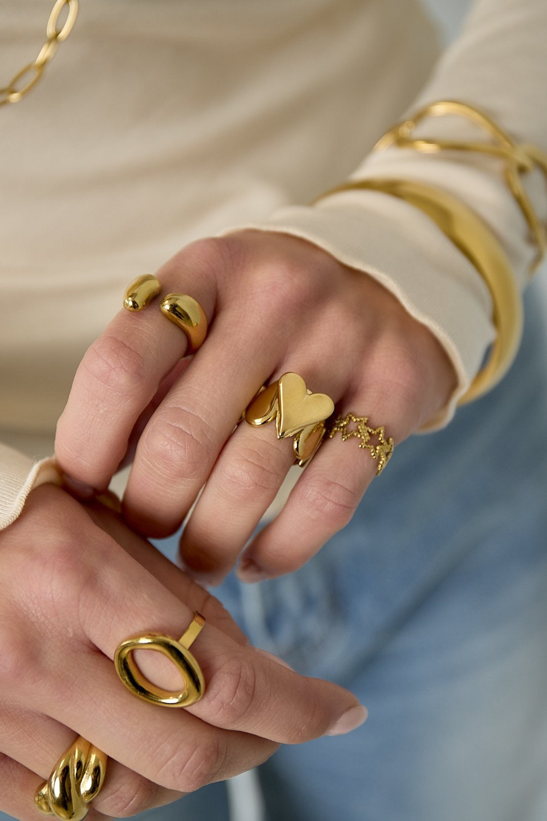 Statement hartjes ring in het goud