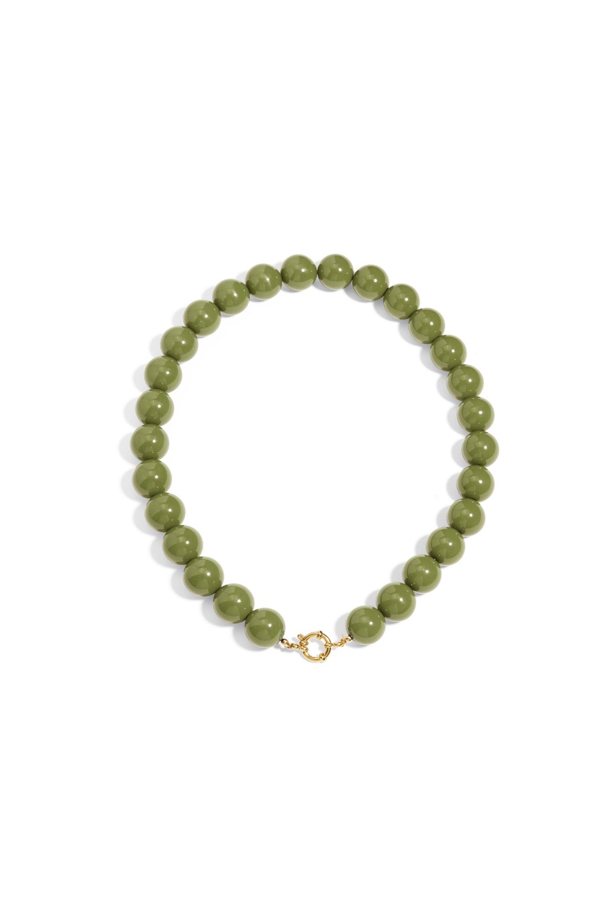 Kralenketting met donkergroene grote kralen en rond gouden slot 
