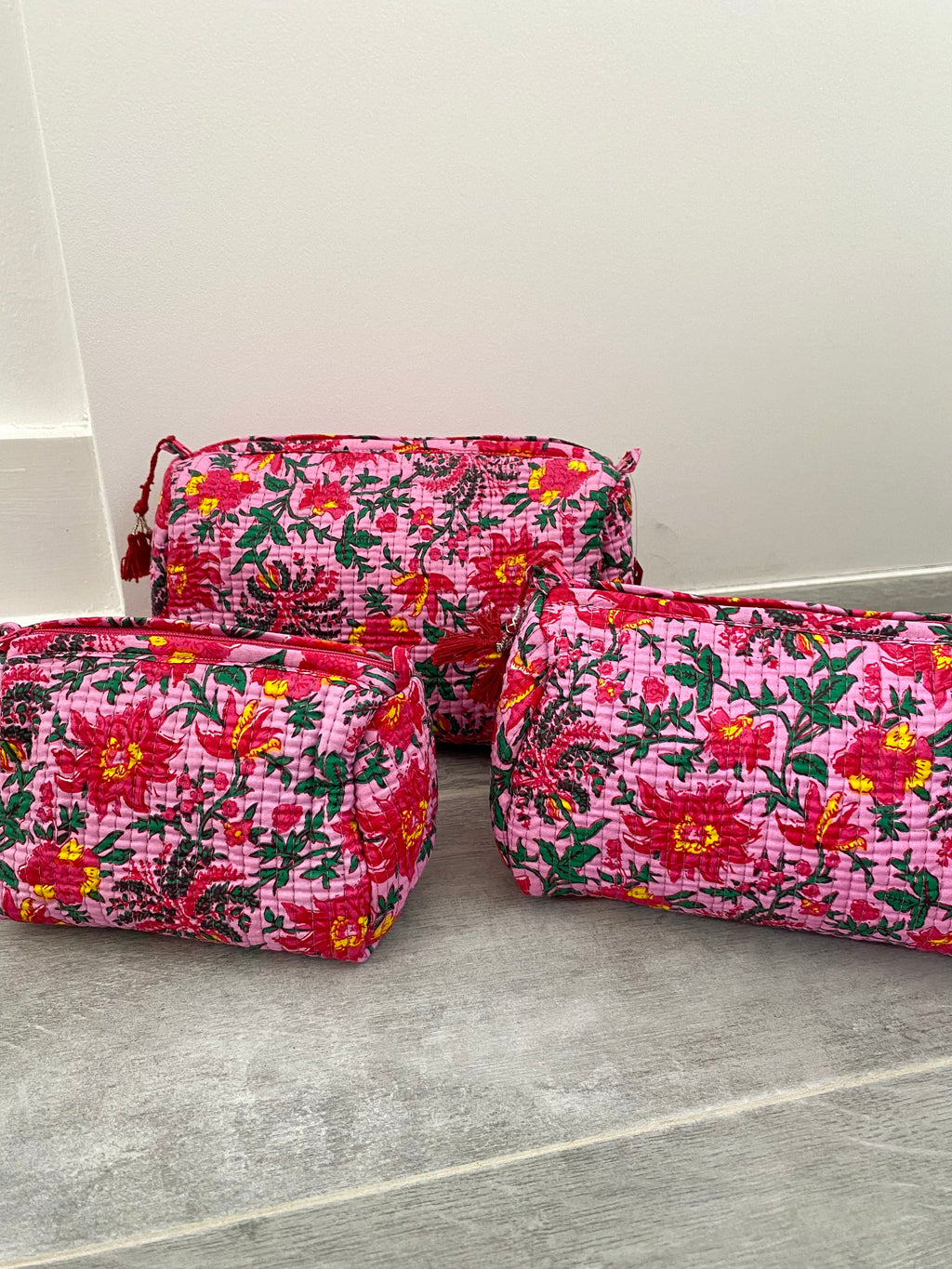 Toilettassen met bloemenprint in het roze