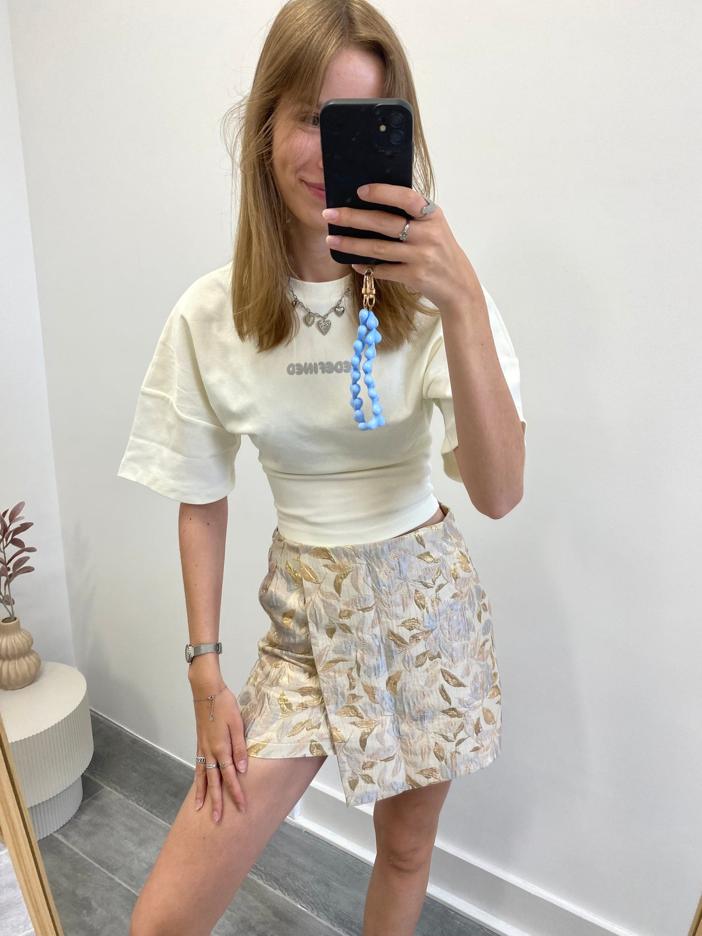 Broekrokje skort kort met bloemenprint in het beige