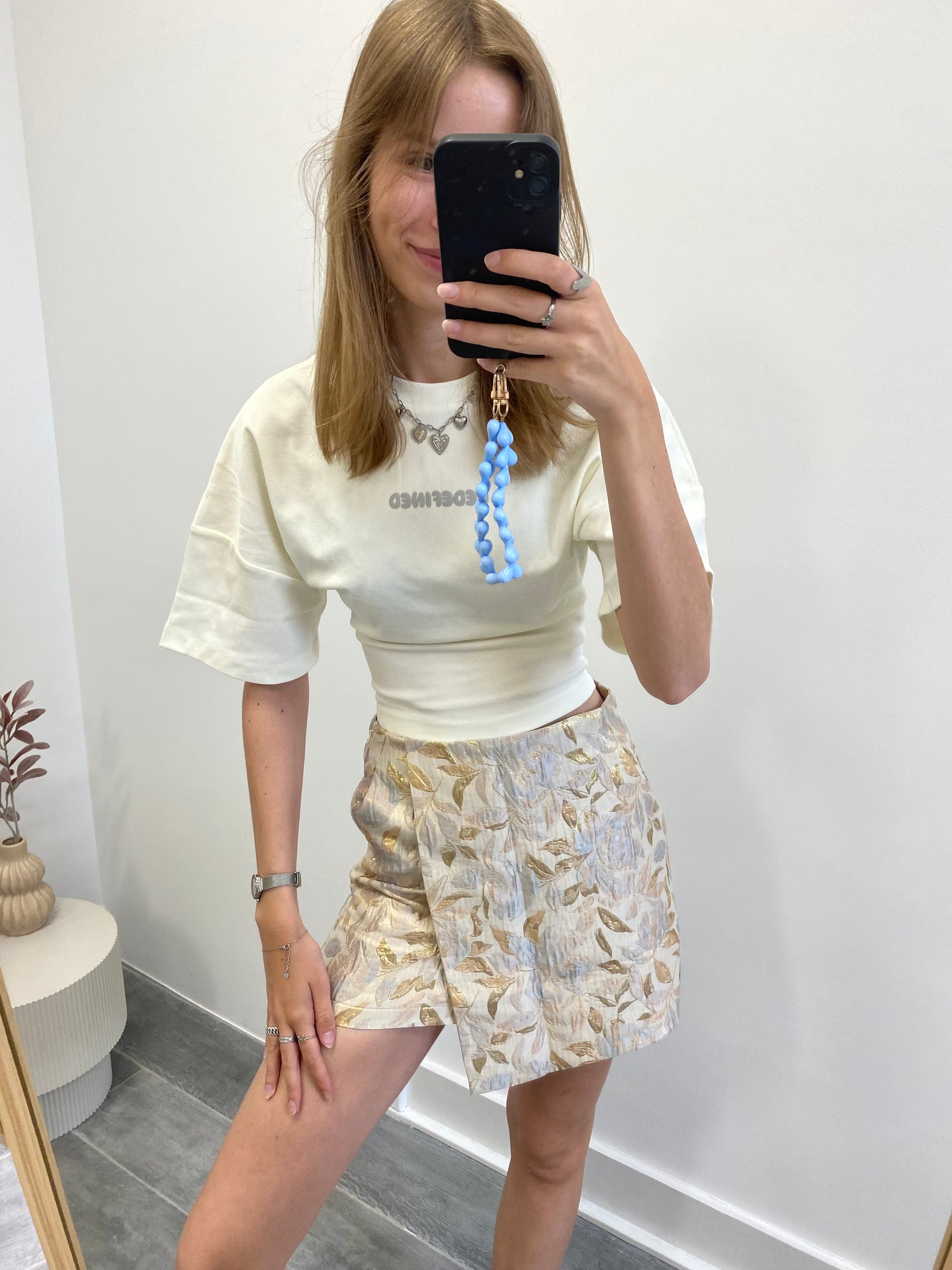 Broekrokje skort kort met bloemenprint in het beige