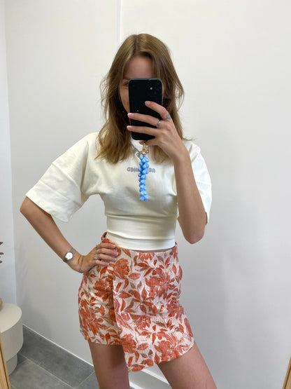 Kort broekrokje skort met bloemenprint in het rood