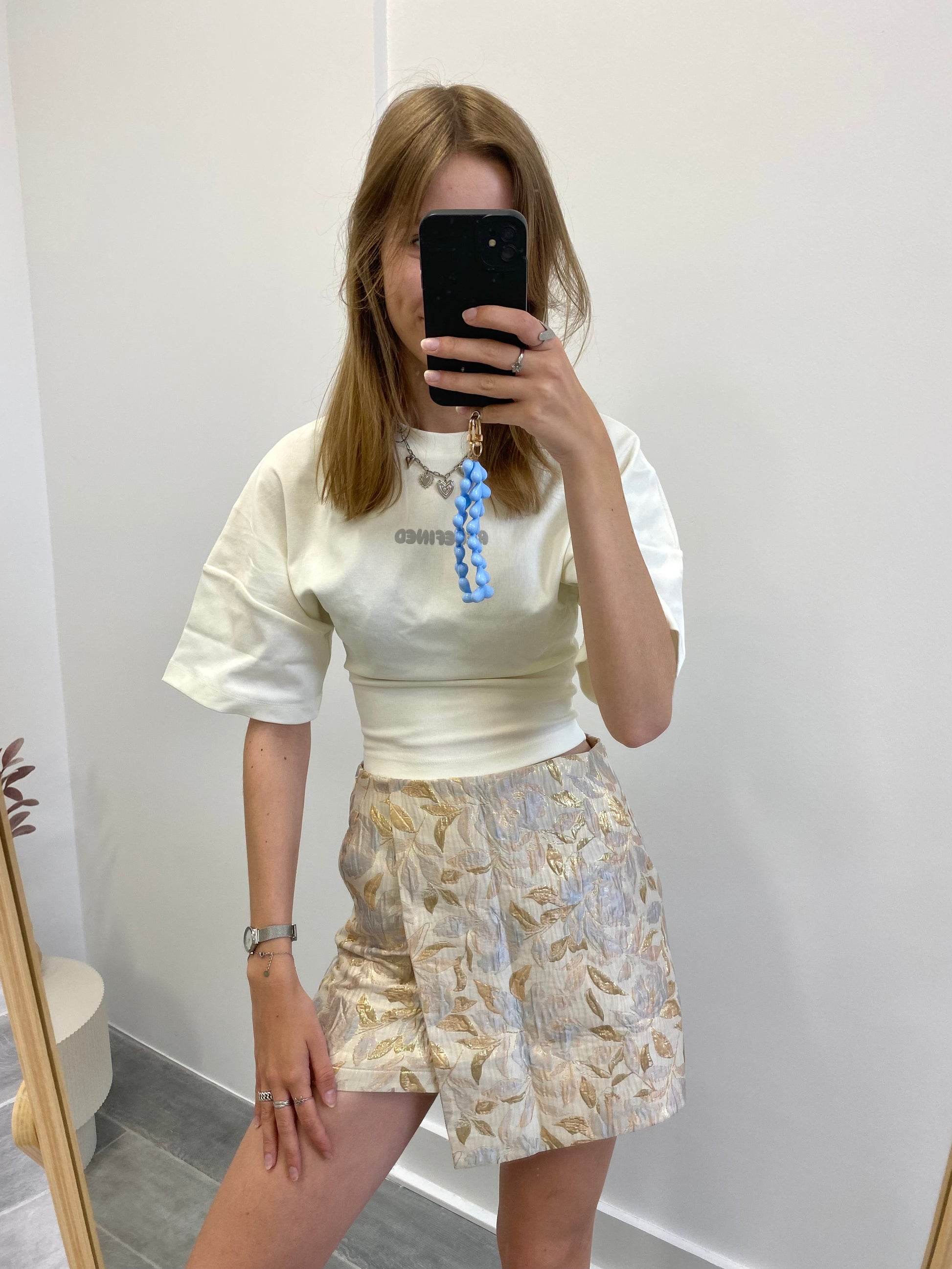 Broekrokje skort kort met bloemenprint in het beige