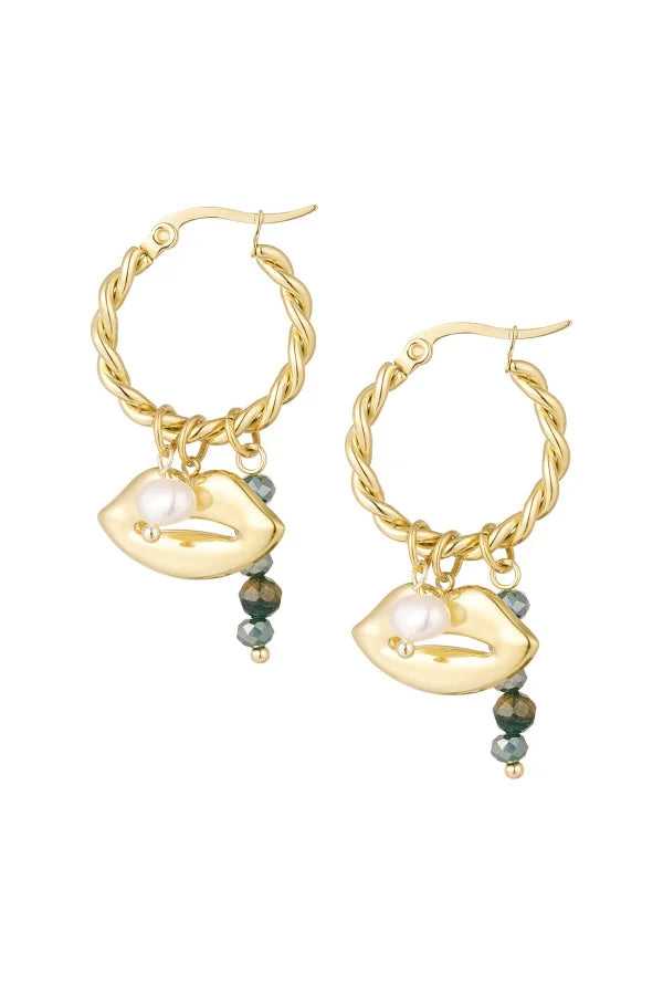 Statement oorbellen met lipjes hanger, parel en groene kralen
