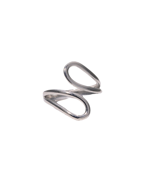 Ring met gedraaid effect in het zilver