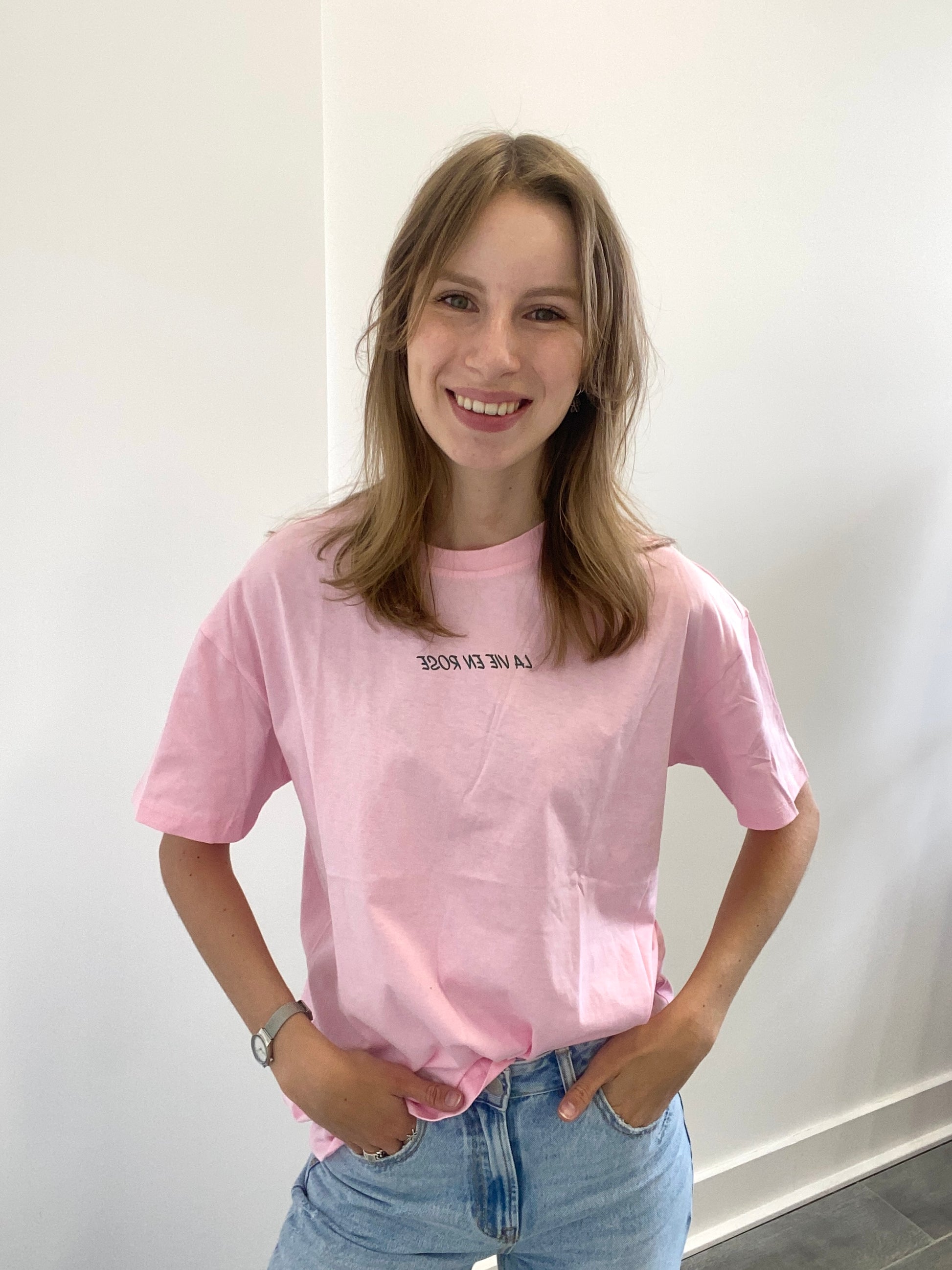 T-shirt met tekst 'la vie en rose' en backprint met korte mouw in het roze