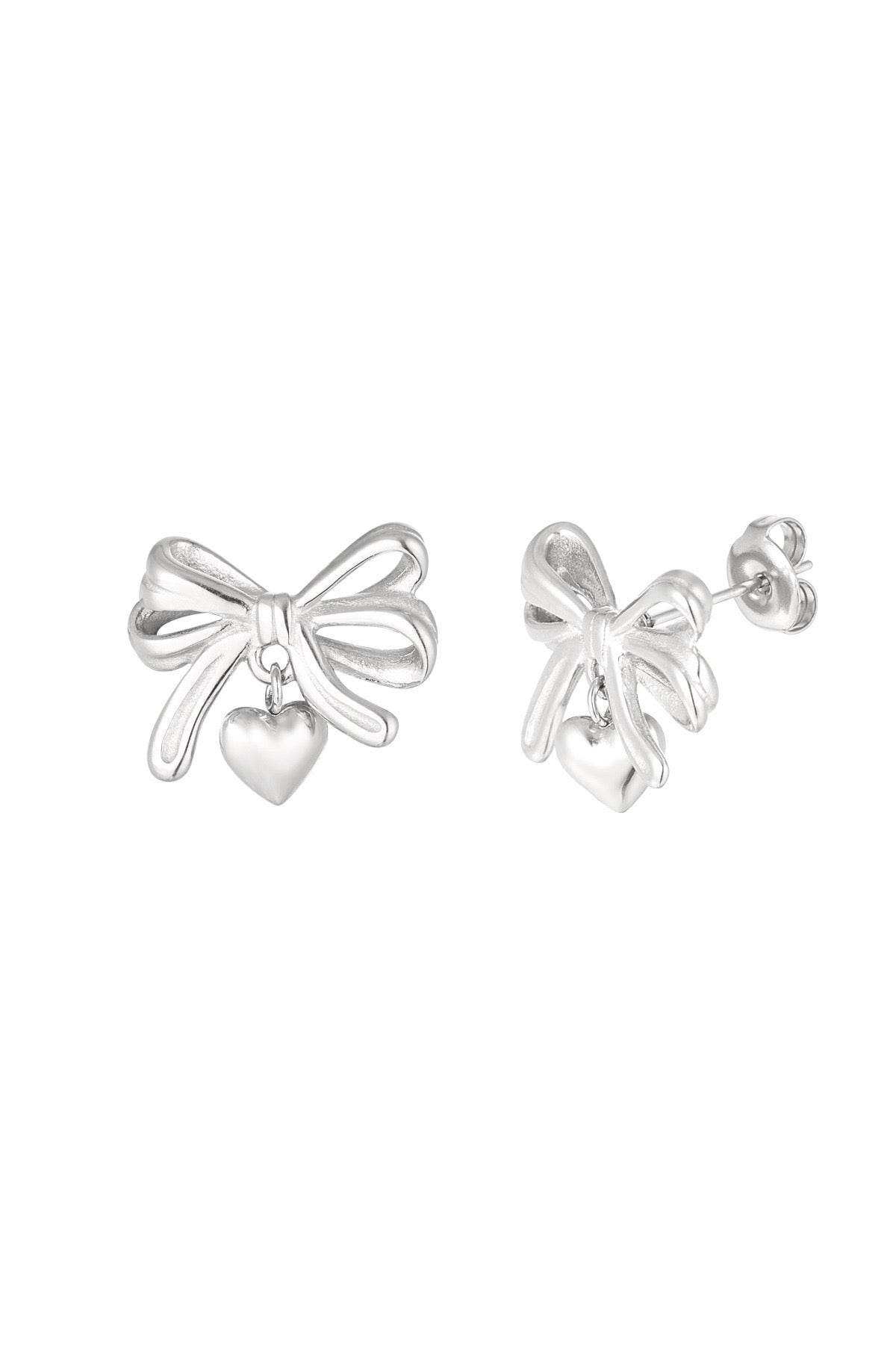 Studs van strikje en hartjes bedel zilver waterproof