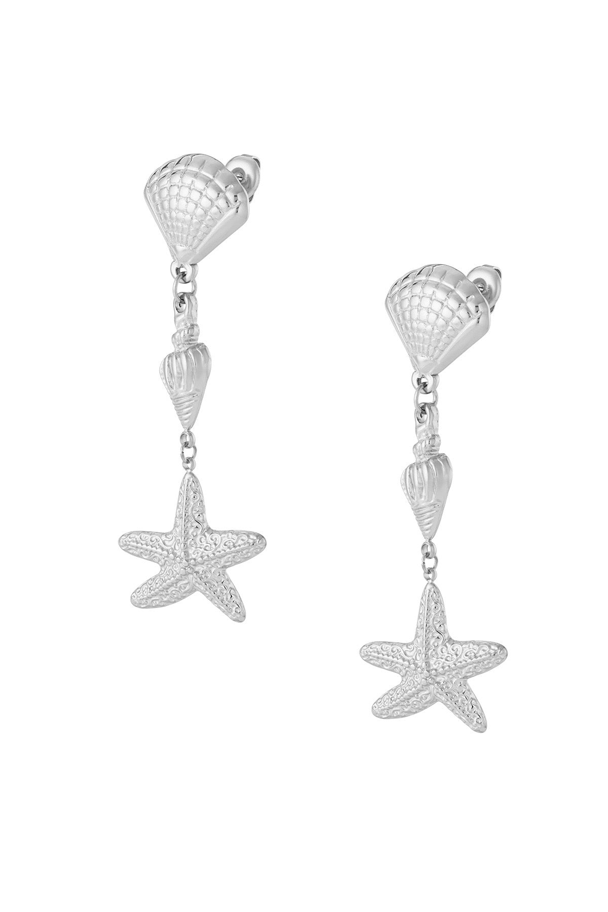Stud schelpen en zeester oorbellen in het zilver