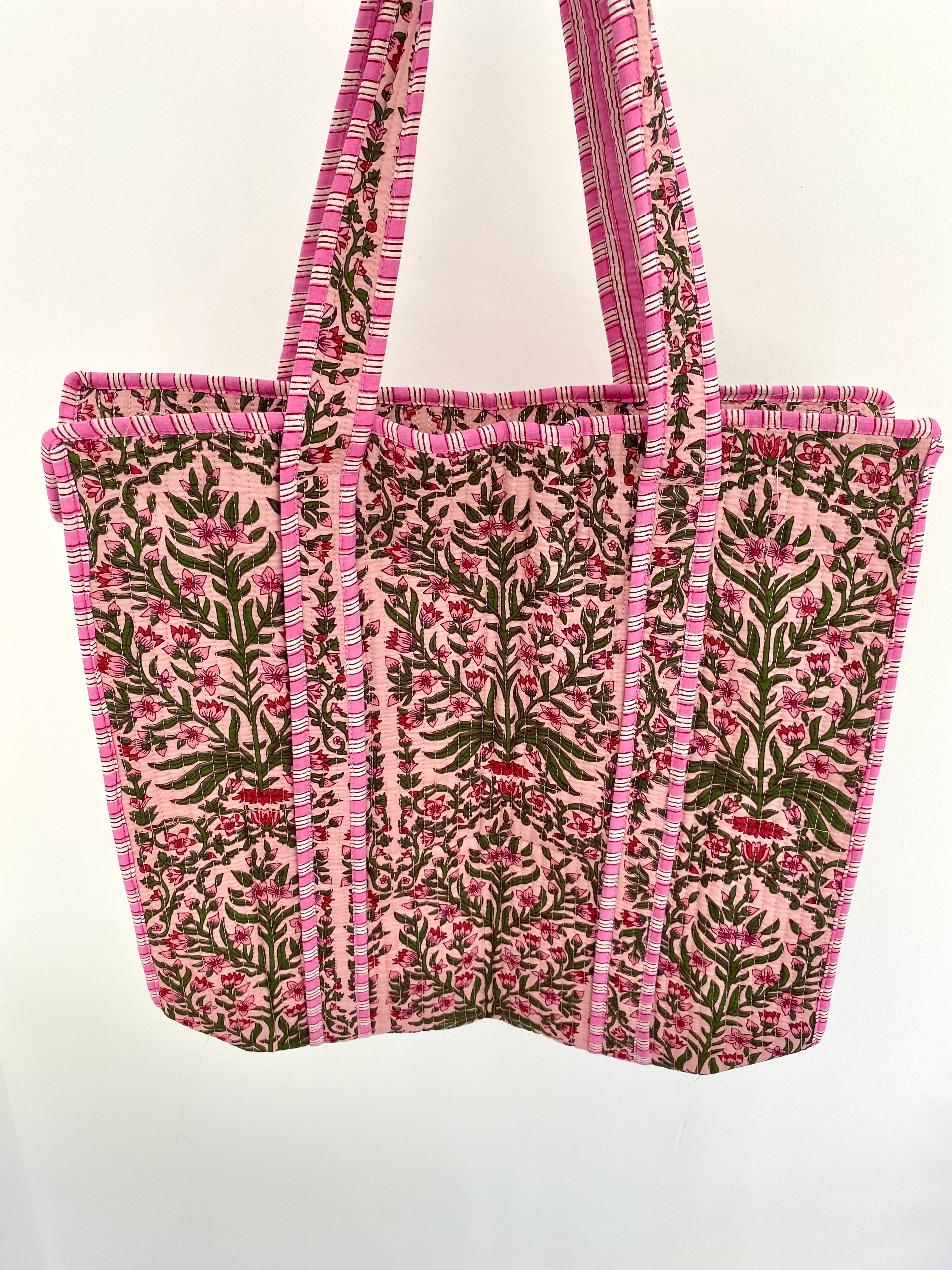 Shopper met vrolijke roze groene print van bloemen met ritssluiting en hengsel