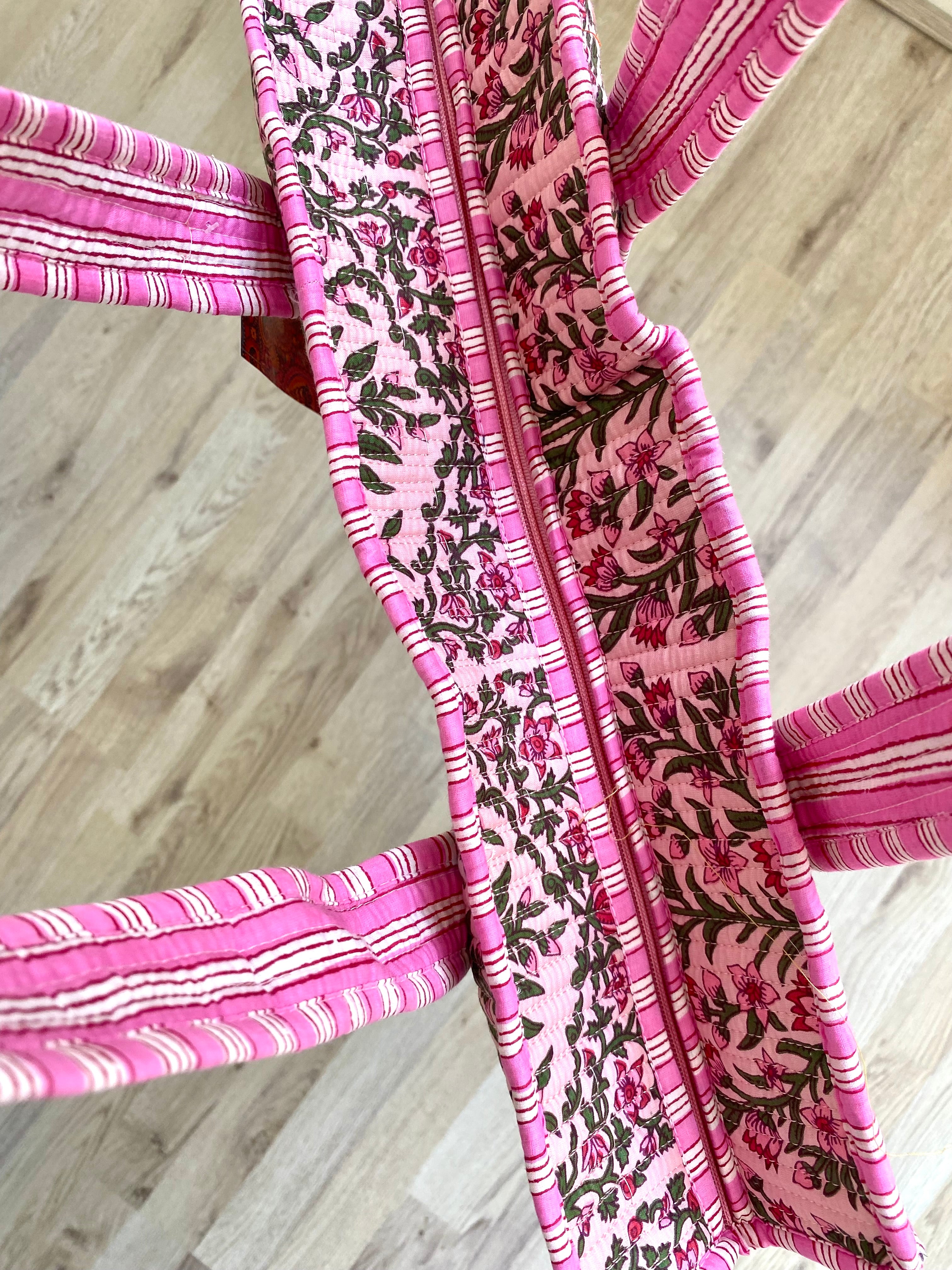 Shopper met vrolijke roze groene print van bloemen met ritssluiting en hengsel