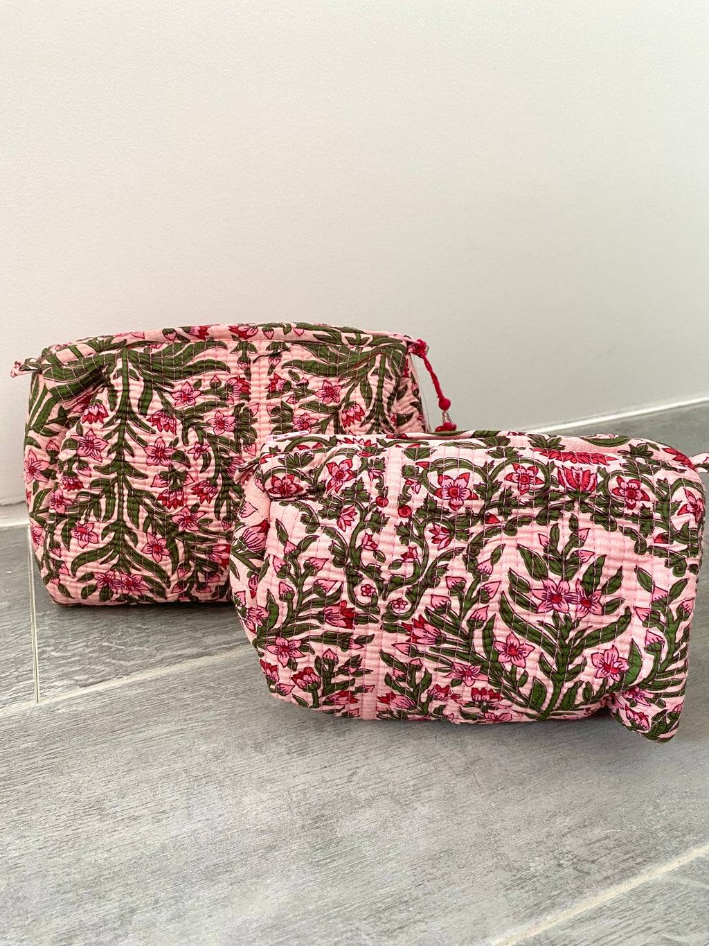 Toilettassen met roze print