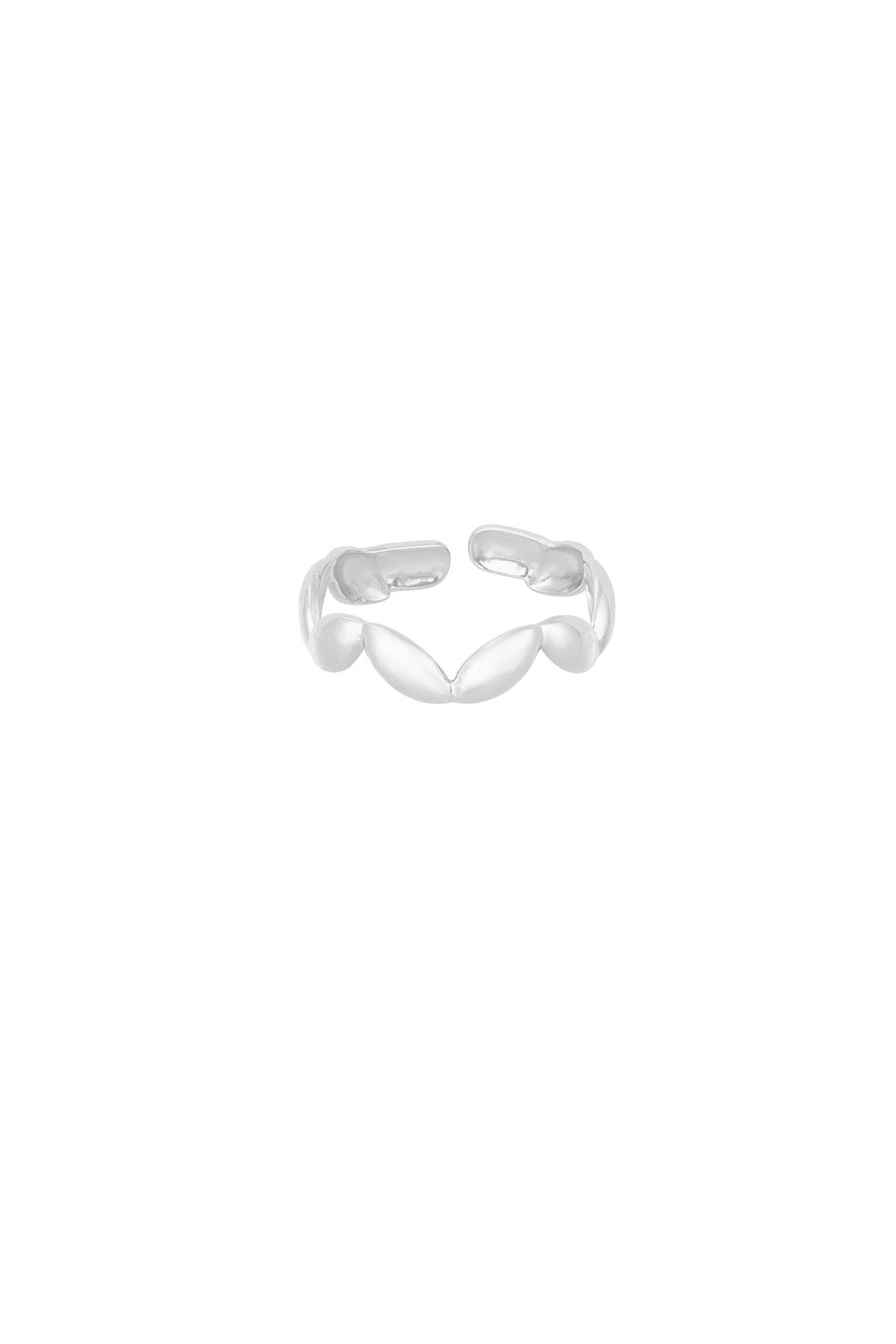 Ring met golven in het zilver