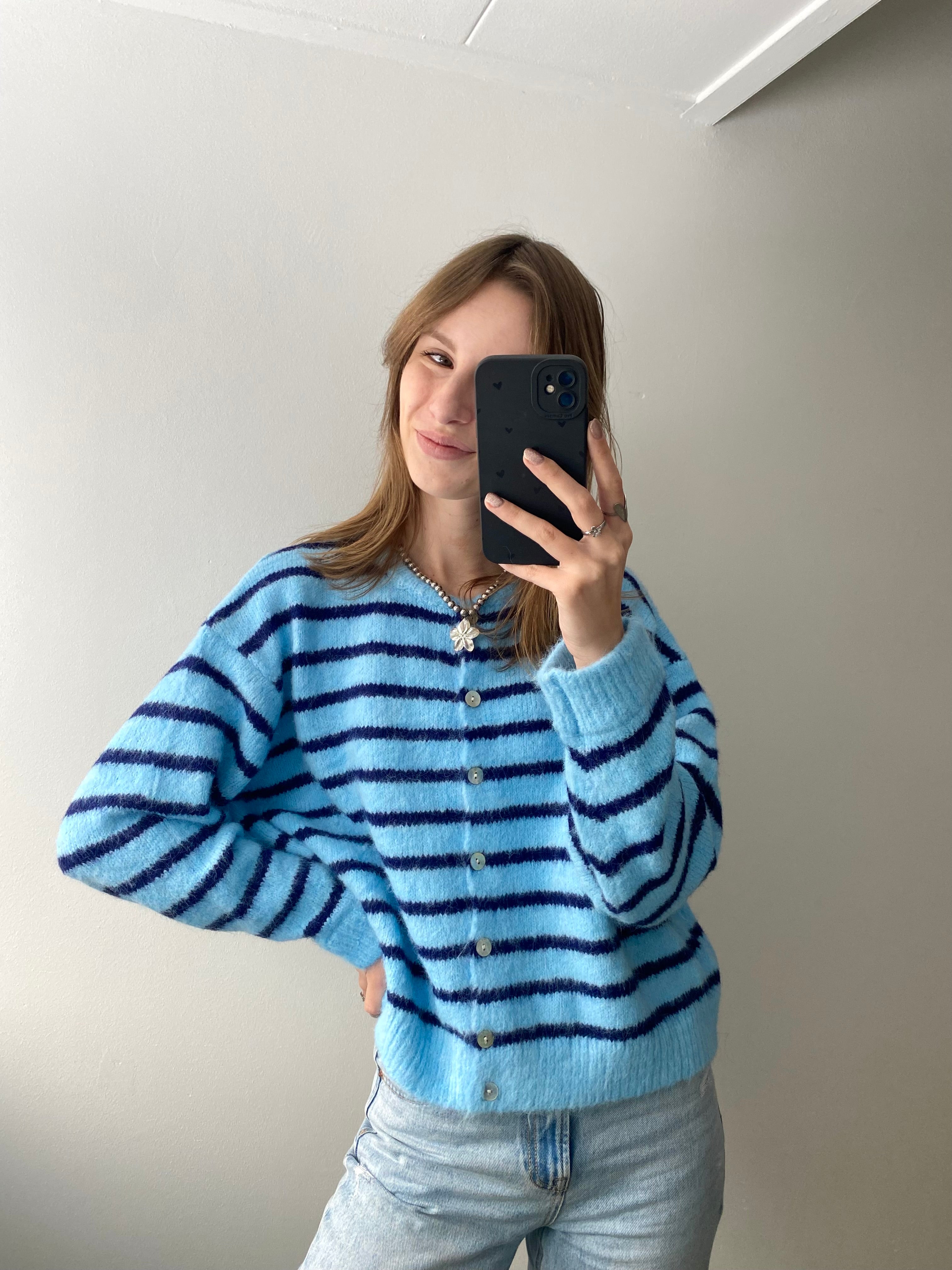 Cardigan vestje met lange mouw en knopen in het blauw met strepen
