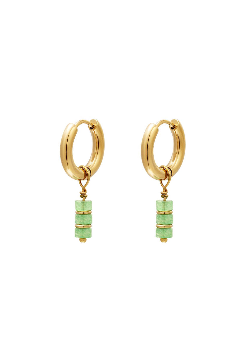 Subtiele hangertjes goud met groen detail